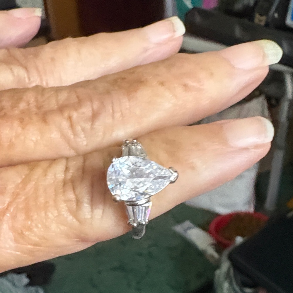 Elegant Silver Women's Ring